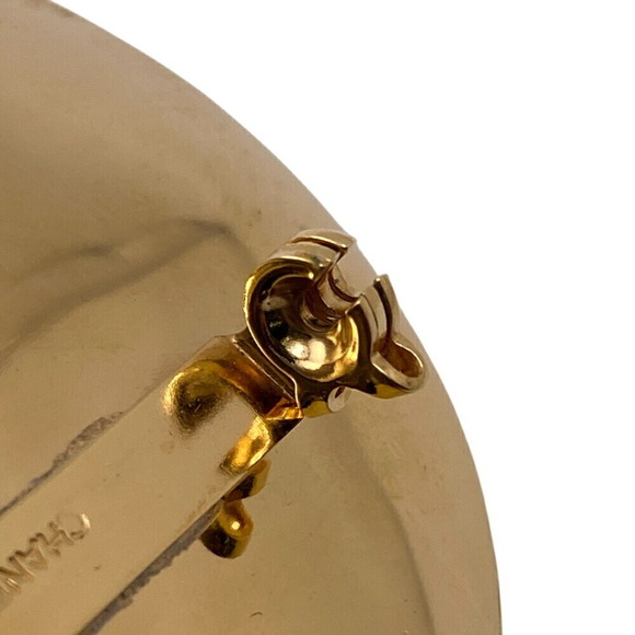 CHANEL Red Brooch - Picture 4 of 13